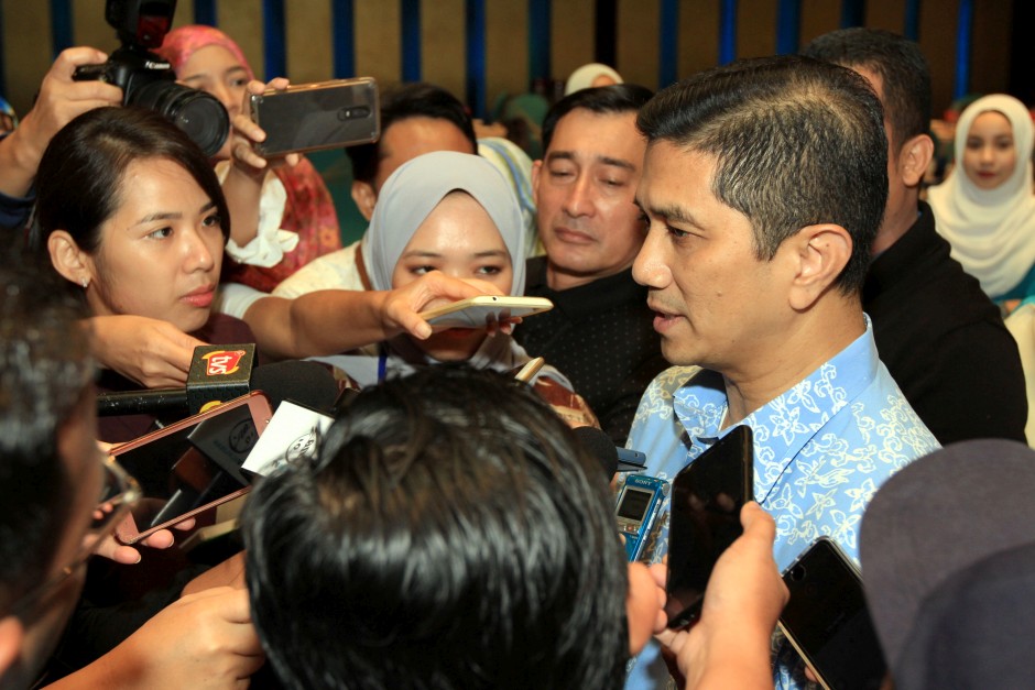 Azmin Engage With Semenyih Voters To Ensure By Election Victory The Star