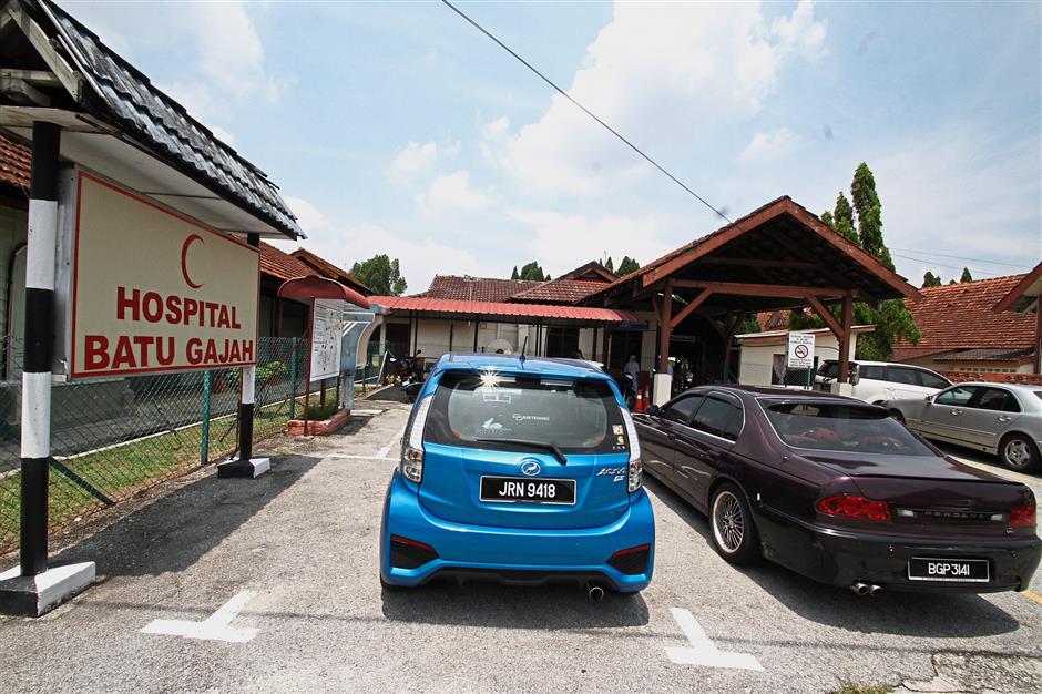 Youngest Candidate In Perak Hopes To Win Tronoh State Seat The Star
