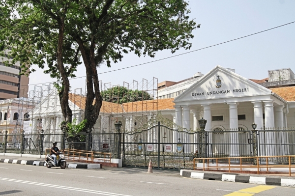 The state assembly building, nowundergoing restoration in Light Street, has all the heritage structures suitable for conversion into a museum.(Below) Dewan Sri Pinang, also along Light Street,  was refitted to temporarily house the recently concluded state legislative meeting.