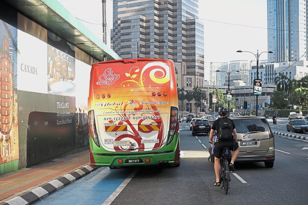 Blue lane lacks last-mile connectivity | The Star