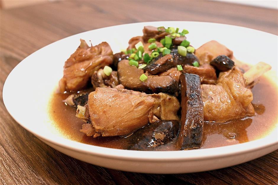 Dong Gu Man Kai is popular among Chinese households.