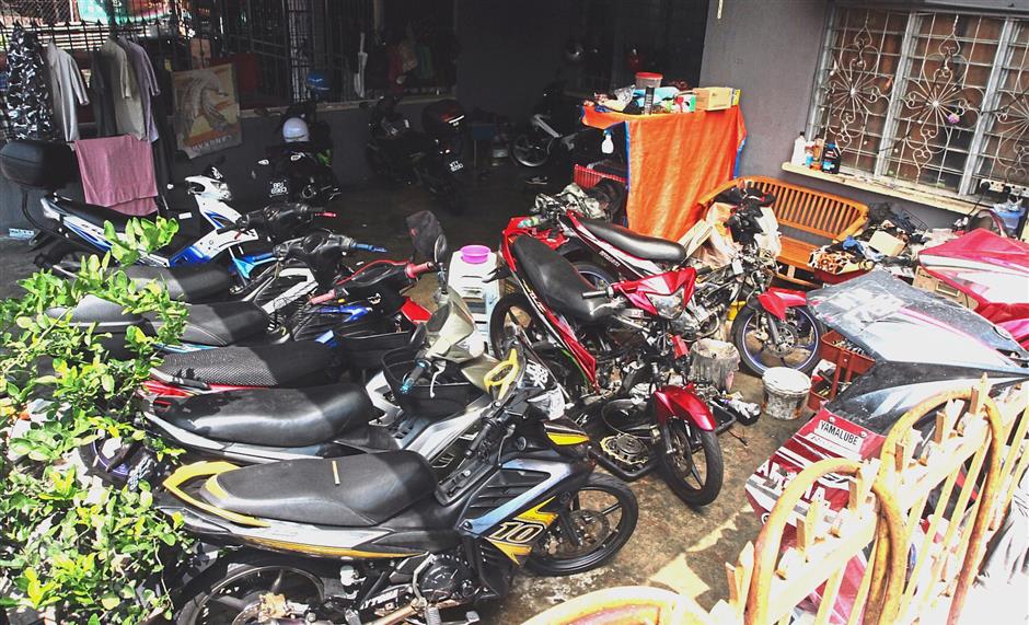 Illegal Motorcycle Workshop A Nuisance In Taman Tan Yew Lai The Star