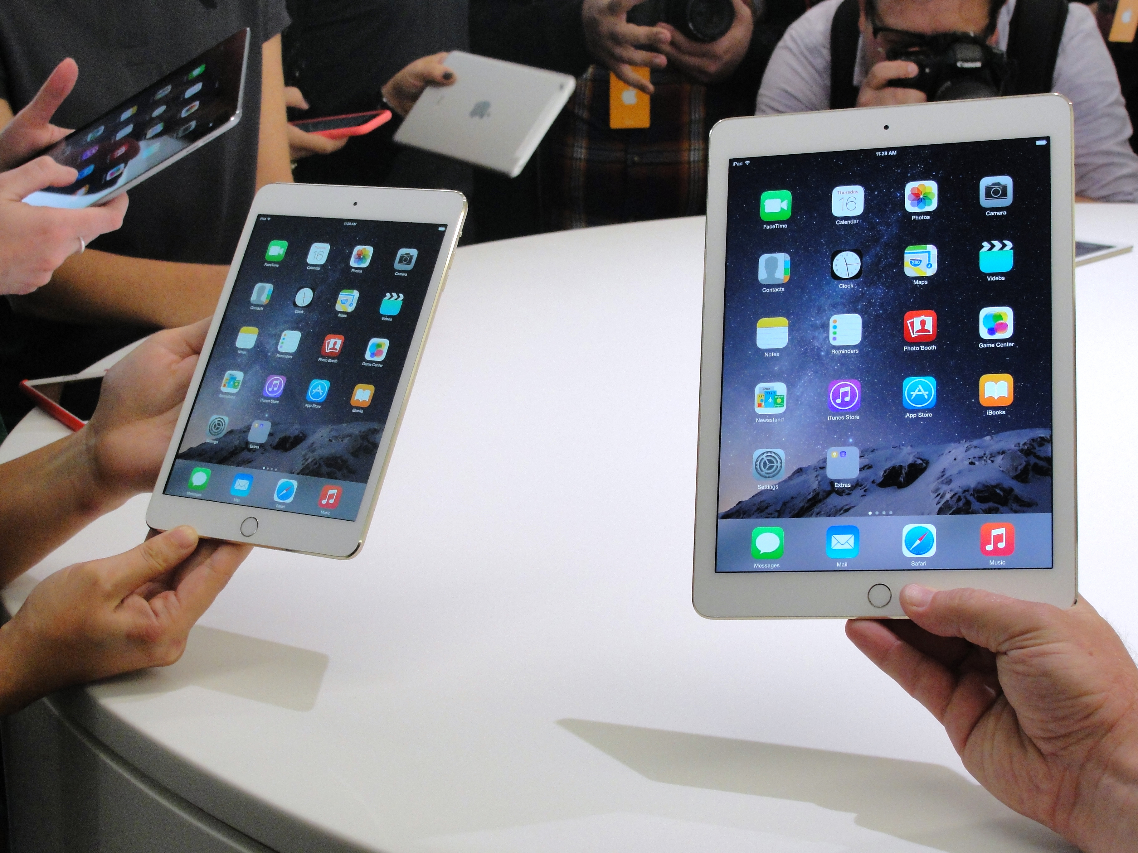 Apple S New Ipad Air And Mini Available Now From Rm1 699 The Star