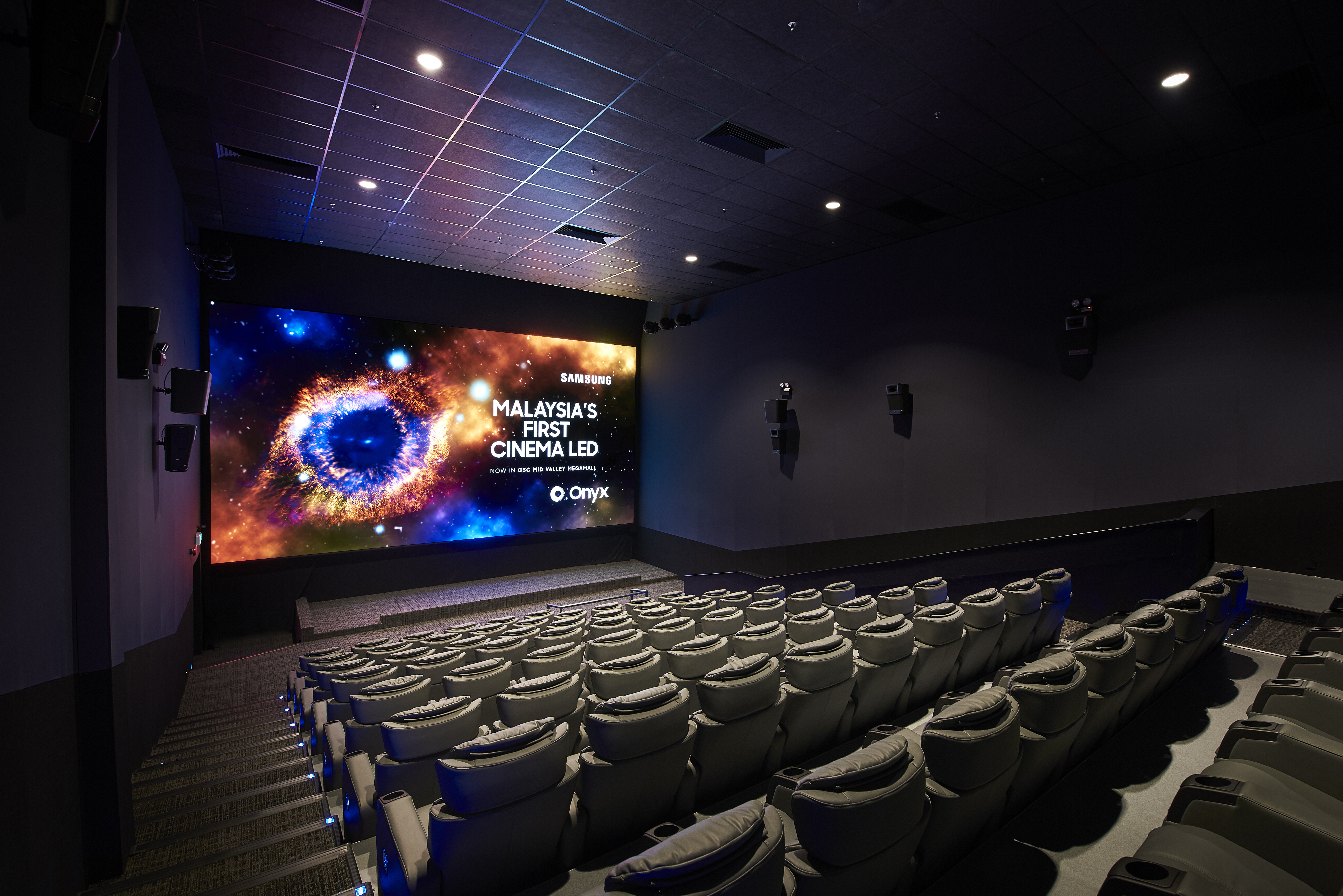 Gsc Unveils Giant Samsung Led Cinema Screen Onyx The Star