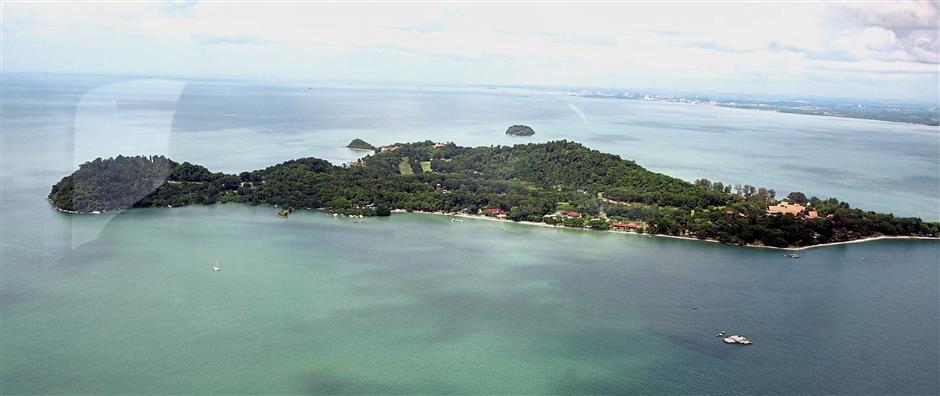 Pulau Besar is an island off the coast of Melaka and connected by water transport such as ferries and boats. — Filepic
