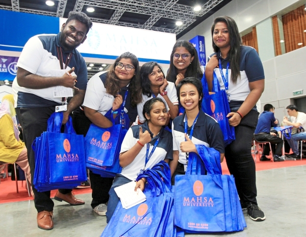 Visitors pack hall for talk on studying in Germany | The Star