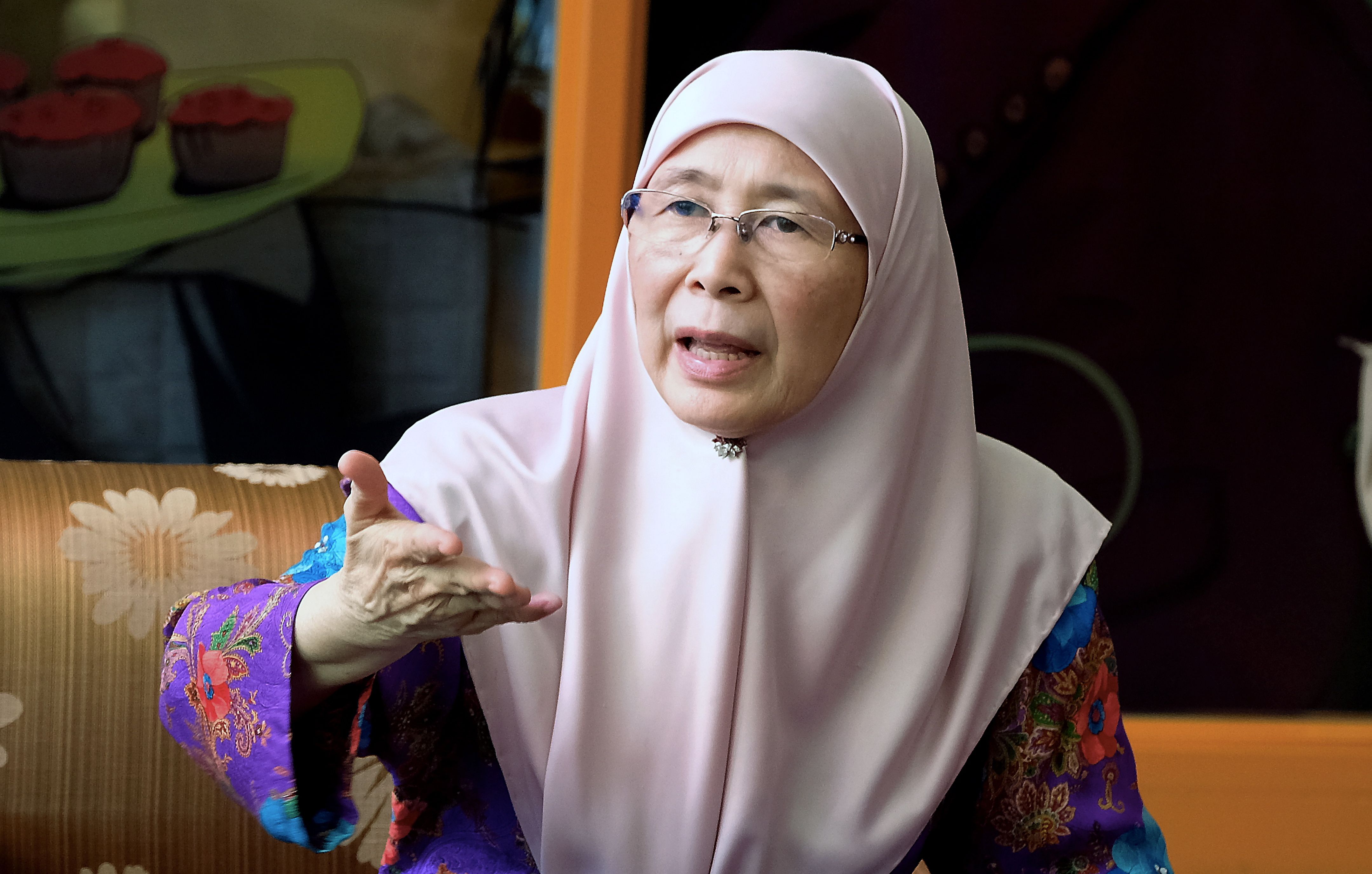 datin seri wan azizah