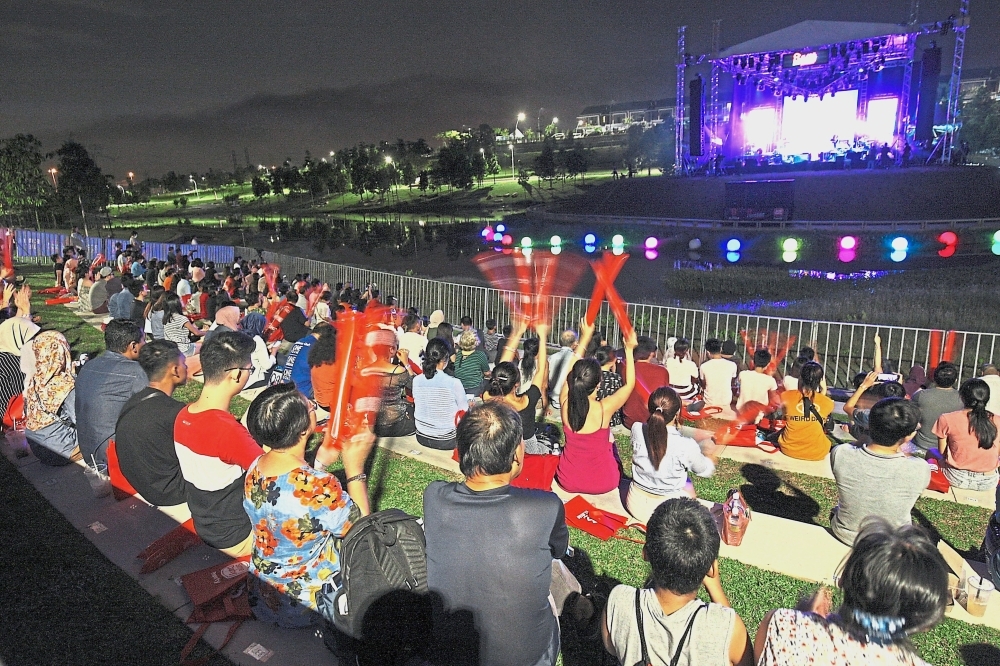 The free concert was presented by Sime Darby Property.