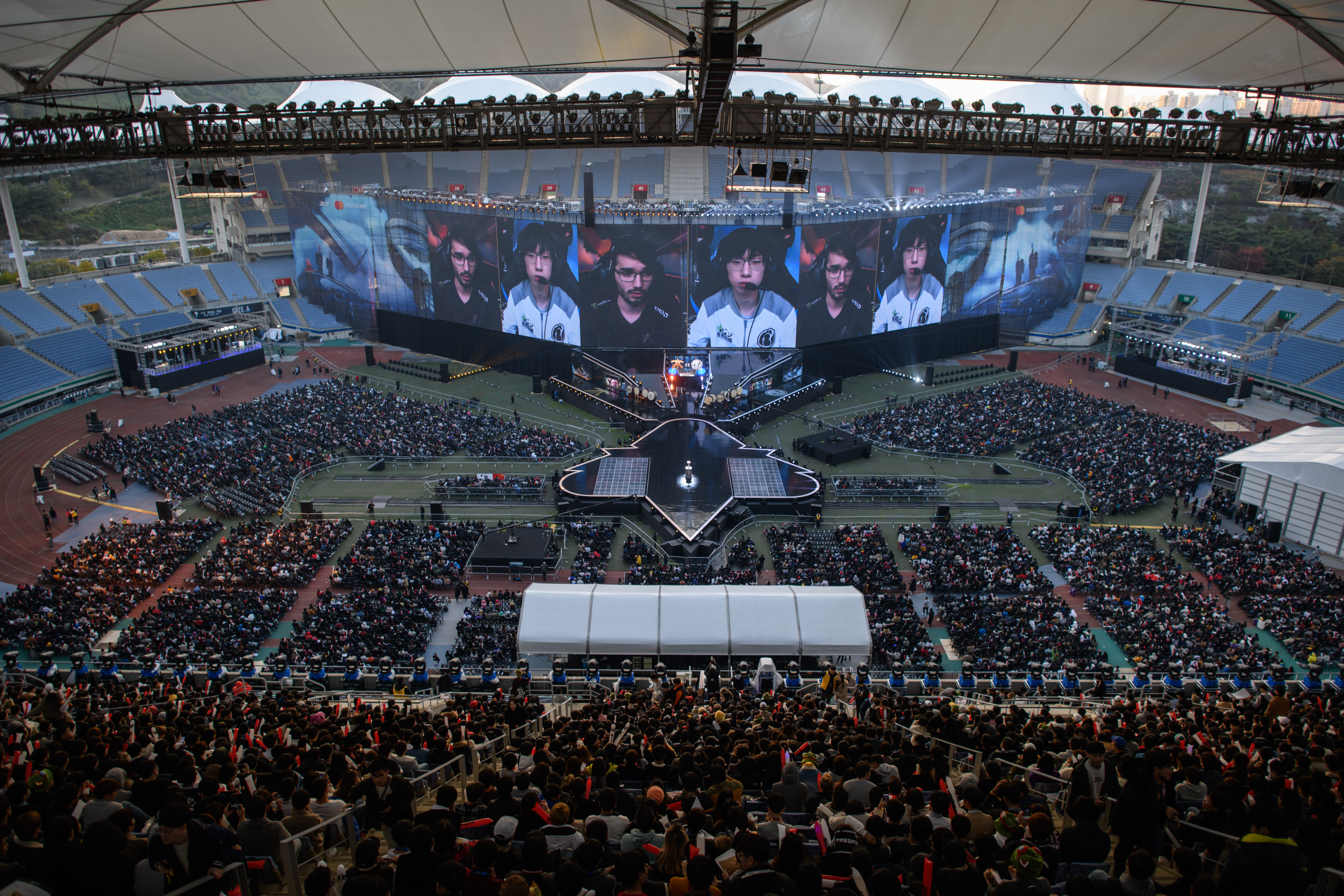 Inside A Berlin Gaming House Where Esports Elite Hone Their Skills The Star