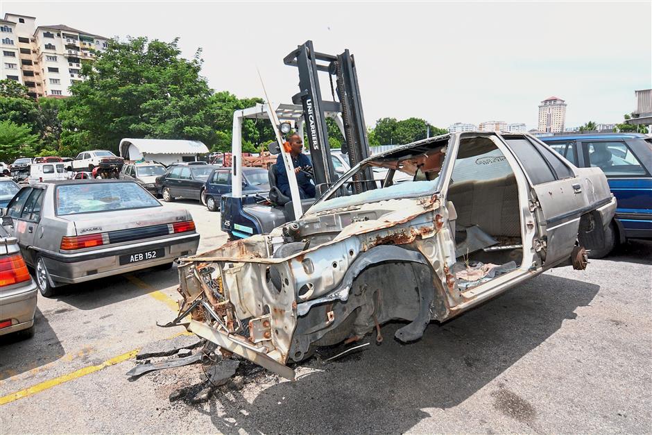 One of the abandoned vehicles that was transported to the MPAJ Abandoned Vehicles Depot in Pandan Indah.
