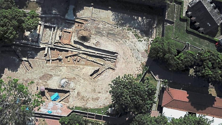 An aerial view of the excavation site at Fort Cornwallis at the Esplanade, where two cannons believed to be over 200 years old were found. The cannons’ location is marked with the blue canopy.