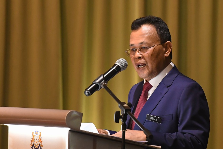 Johor MB and Dr M have private meeting in Putrajaya | The Star