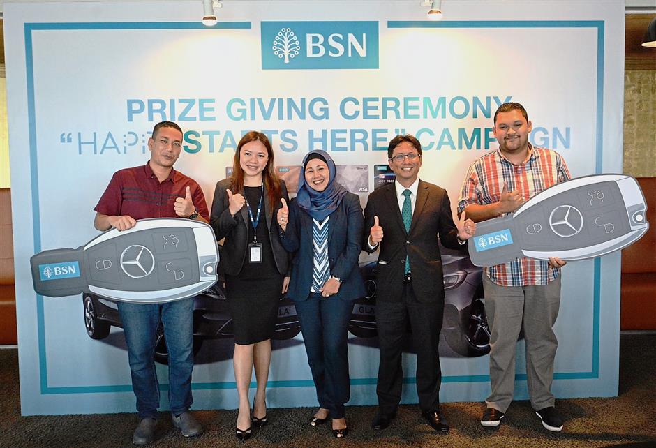 Luxury Ride Home For Two Grand Prize Winners The Star
