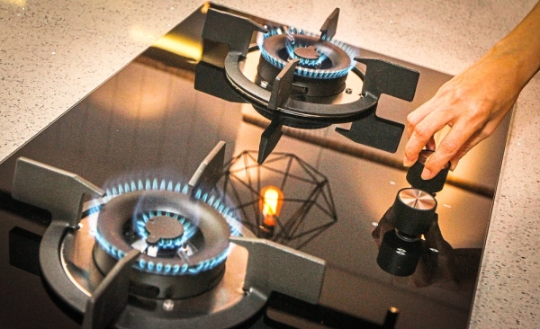 Fotile Superflame series gas hob comes with high burning efficiency.