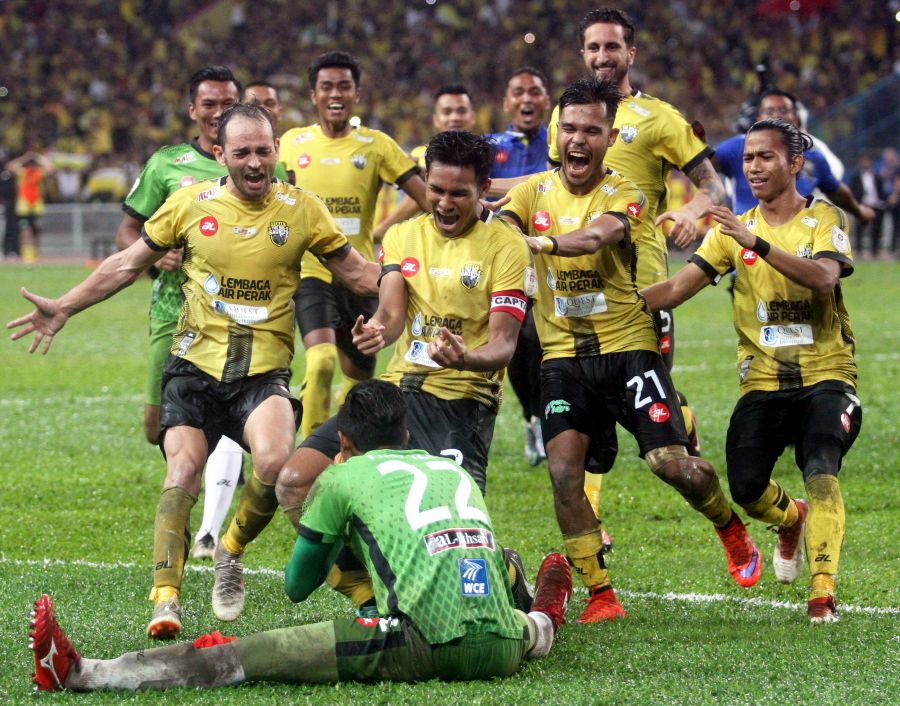 Perak Win Dramatic Sometimes Ugly Malaysia Cup Final With Two Last Gasp Comebacks The Star