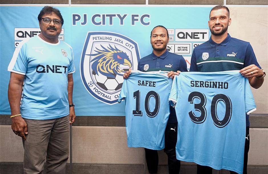 Football Safee Suffers No More The Star