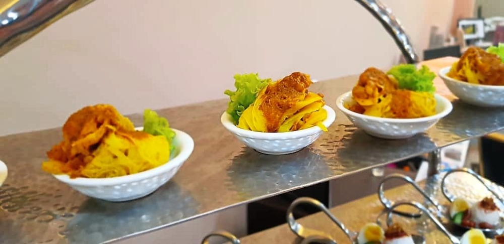 Delivering good food and service their forte | The Star