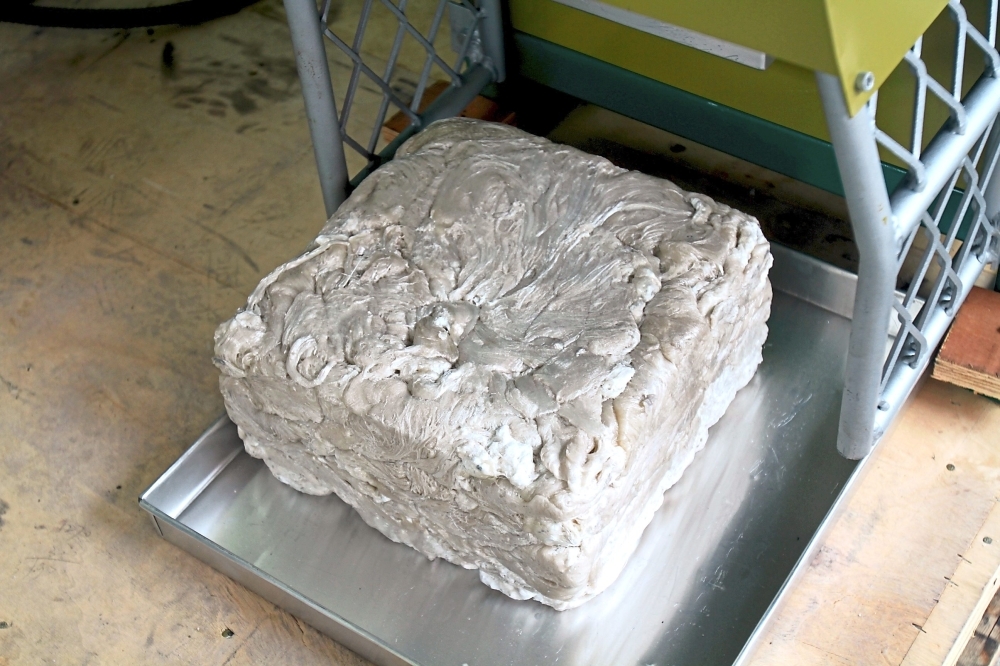 A total of 10kg of polystyrene waste is needed to create a 1m cubic compressed plastic block.