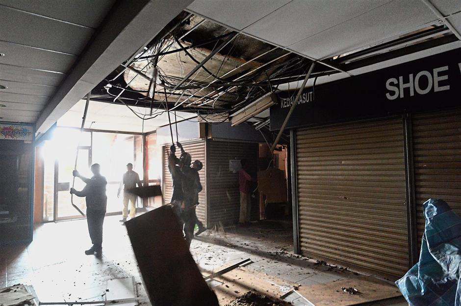 Tearing down of Ampang Park shopping centre under way  The Star