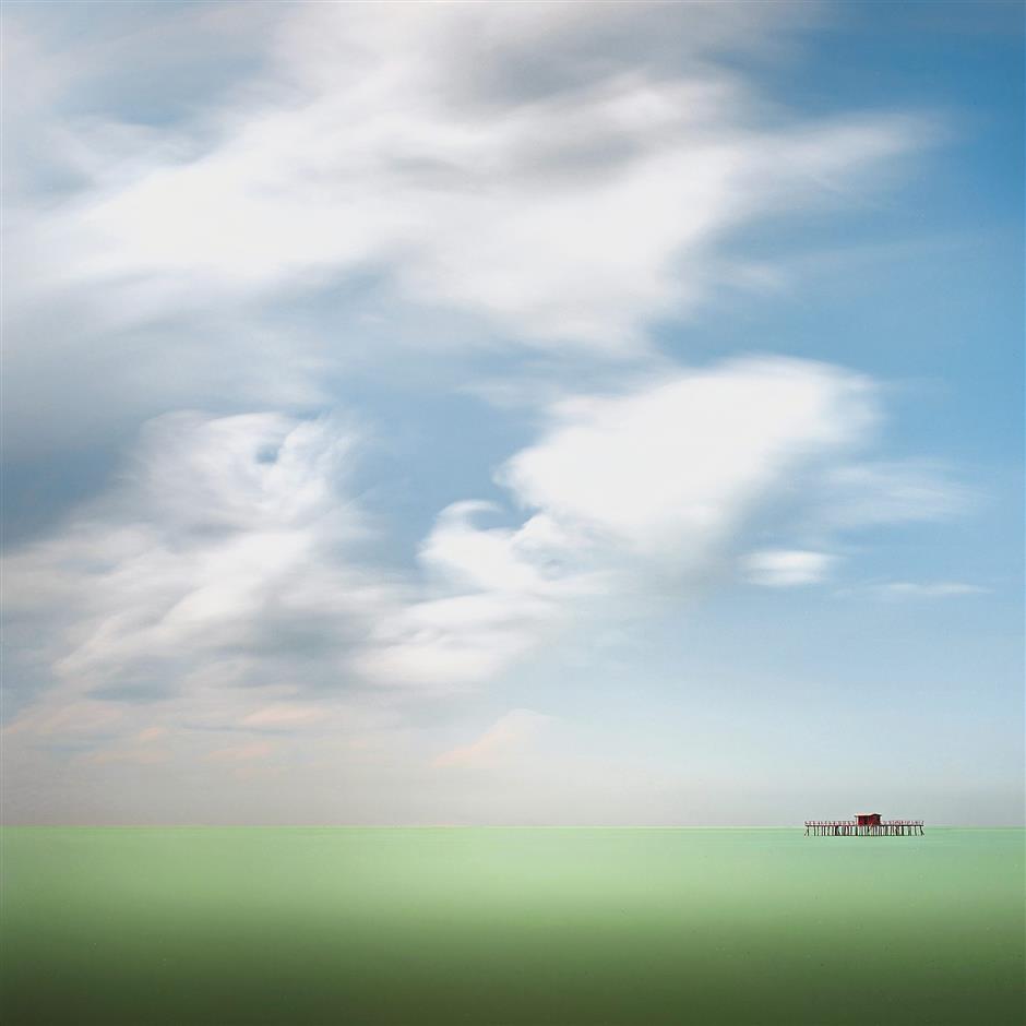 (Above) Fong’s ’The Nest on Sea’ was selected as Picture of the Year in the Landscape category.