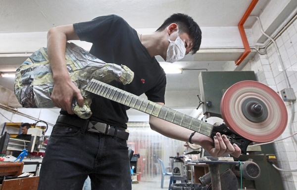 Guitar doctor to the rescue | The Star