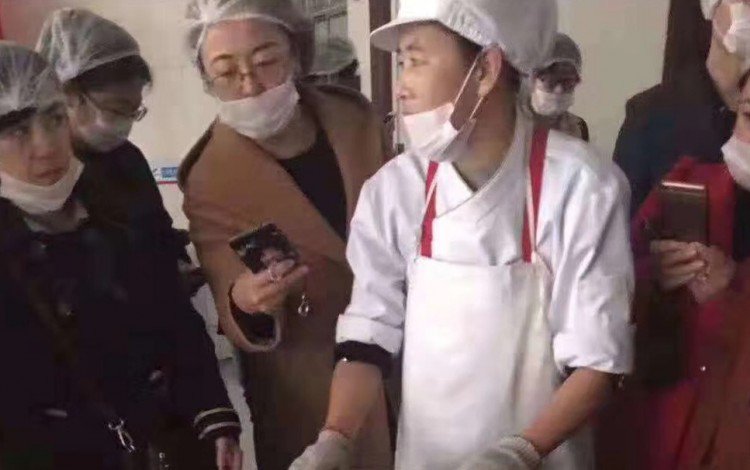 Chinese School Kitchen Used Filthy Oil To Cook Children S Meals