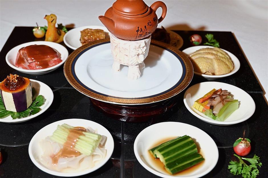 A combination of eight Shanghainese hot and cold dishes offered at JW Marriotts Shanghai restaurant.