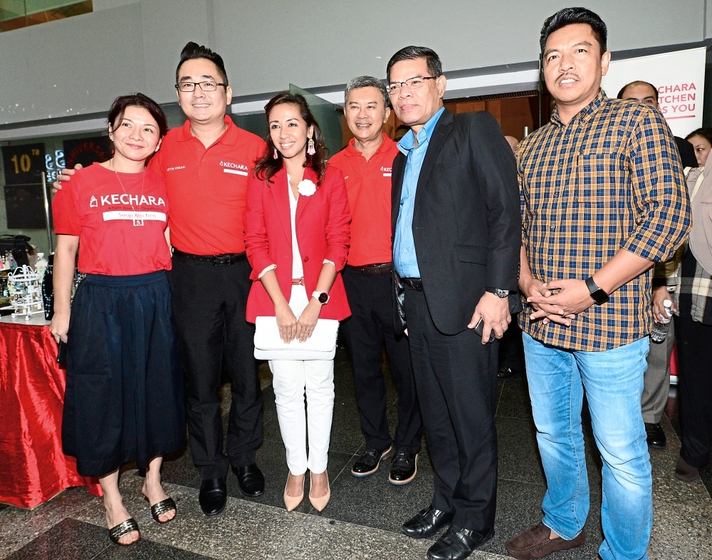 tengku zerafina age tengku amir shah