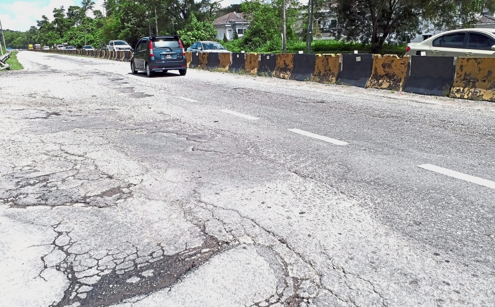 Ipoh Lumut Highway A Hazard To Motorists The Star