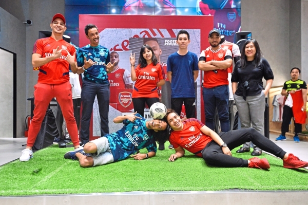 Community Sports Gunners Reveal Stylish Home Kit The Star