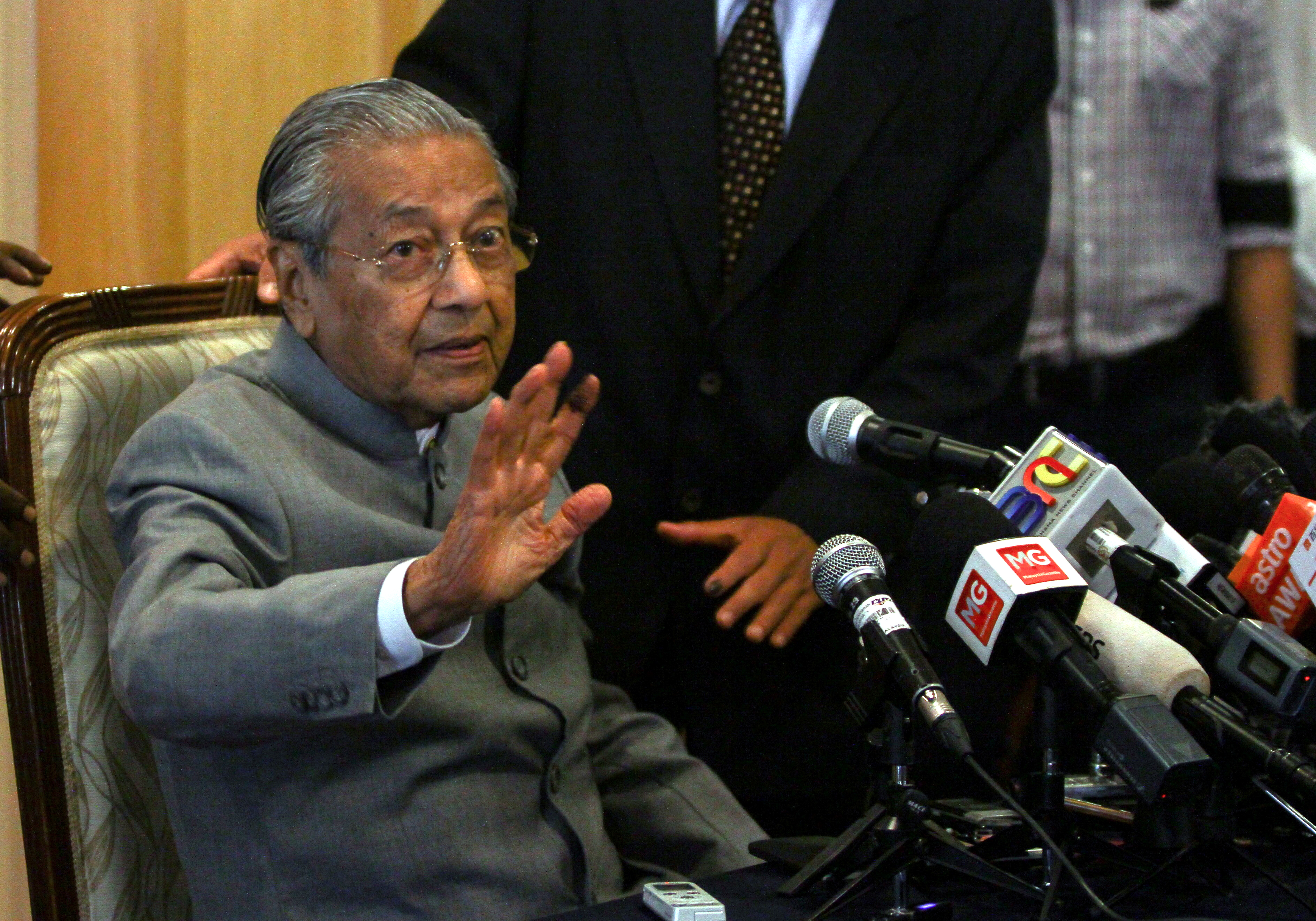 Dr Mahathir S Bid To Nullify Forex Rci Findings Set For Aug 28 The - 