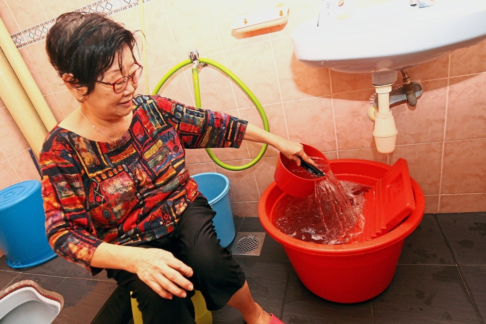 why-do-my-husbands-clothes-smell-after-washing