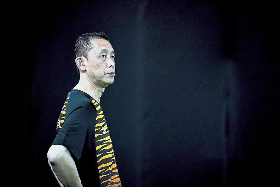 JAKARTA, 18 Ogos -- Ketua Jurulatih perseorangan negara, Datuk Misbun Sidek ketika memerhati sesi latihan skuad badminton negara sempena Sukan Asia Jakarta-Palembang 2018 di Istora Senayan Kompleks Gelora Bung Karno hari ini.--fotoBERNAMA (2018) HAK CIPTA TERPELIHARA