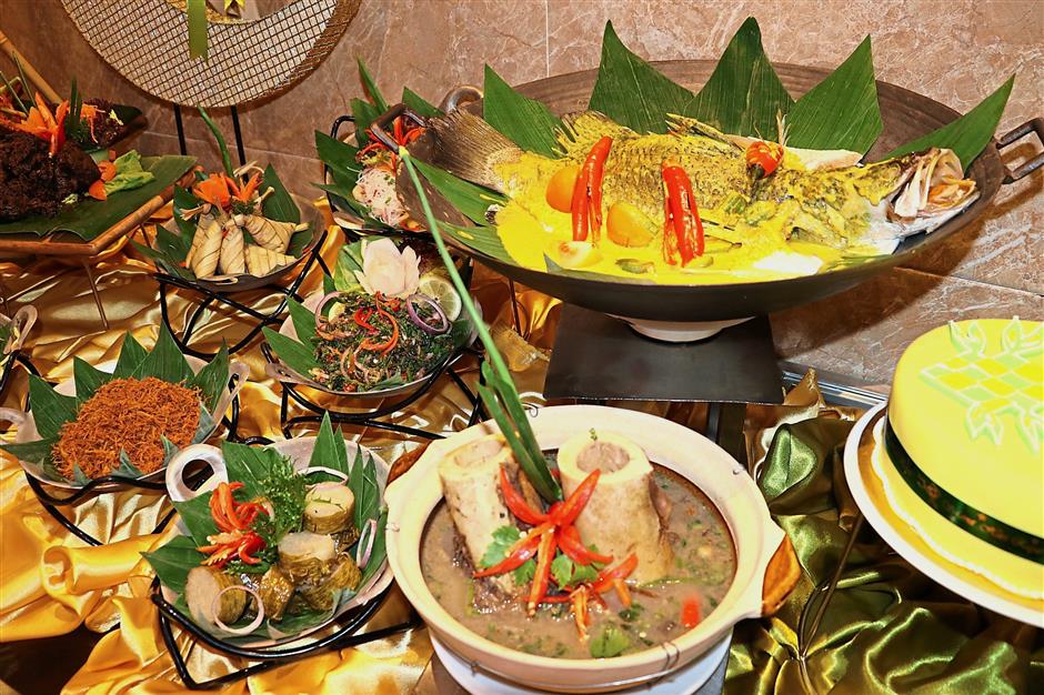 Grand Seasons Hotel Kuala Lumpur is welcoming guests to share the ceremonial breaking of fast with loved ones at the hotel’s grand ballroom this Ramadan. The Ramadan buffet dinner is available until June 14. It is priced at RM98 per person and RM50 per child.