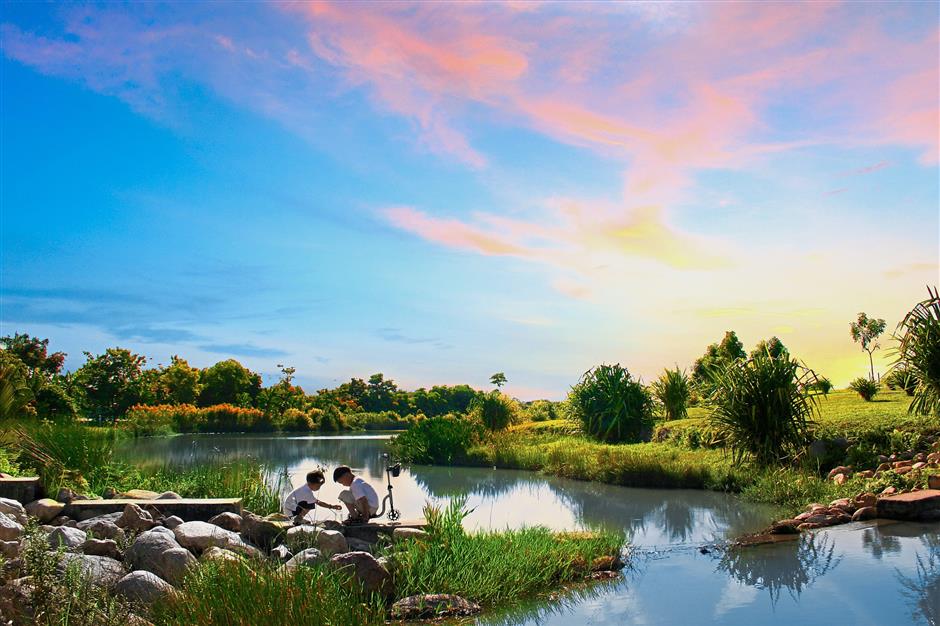 The award-winning Kota Kemuning Wetland Park creates a habitat for a variety of bird species and an ideal environment for local flora and fauna.