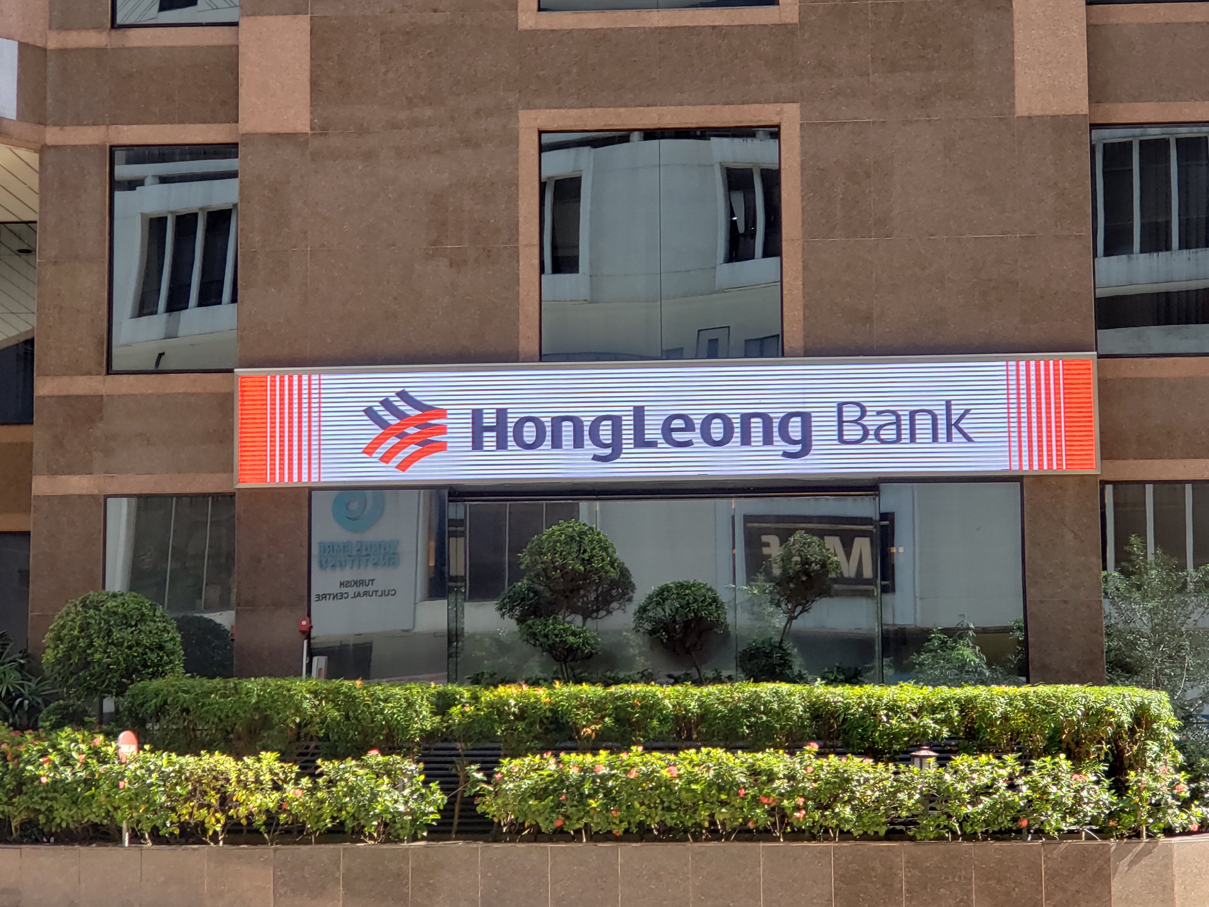 Hongleong bank near me