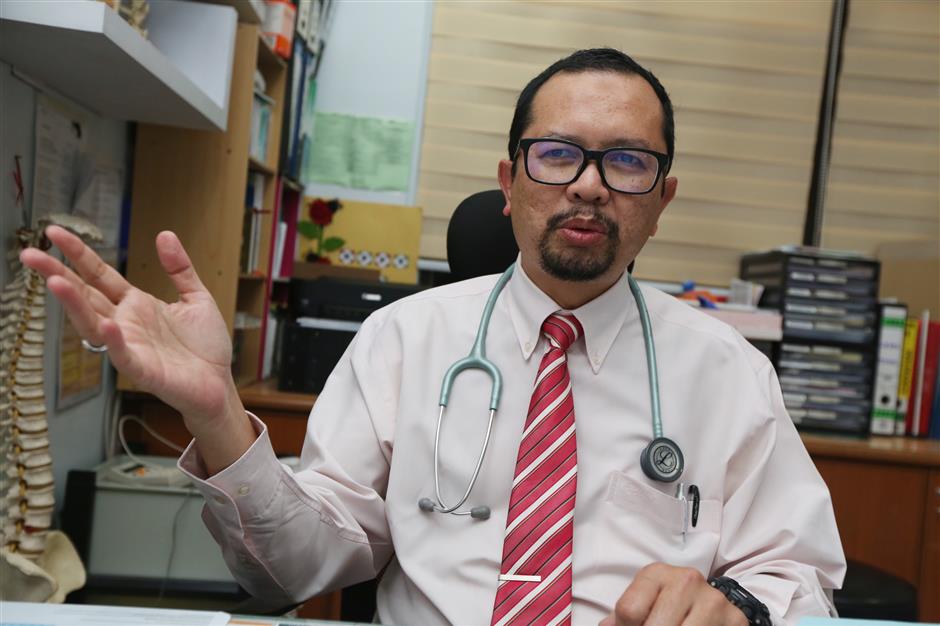 Cyberjaya University College of Medical Sciences consultant psychiatrist Associate Prof Dr Muhammad Najib Mohamad Alwi however doesn’t believe that technology or social media are direct causes of depression or pose mental health risks. — IZZRAFIQ ALIAS/The Star