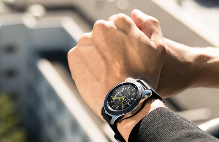 galaxy watch 42mm on wrist