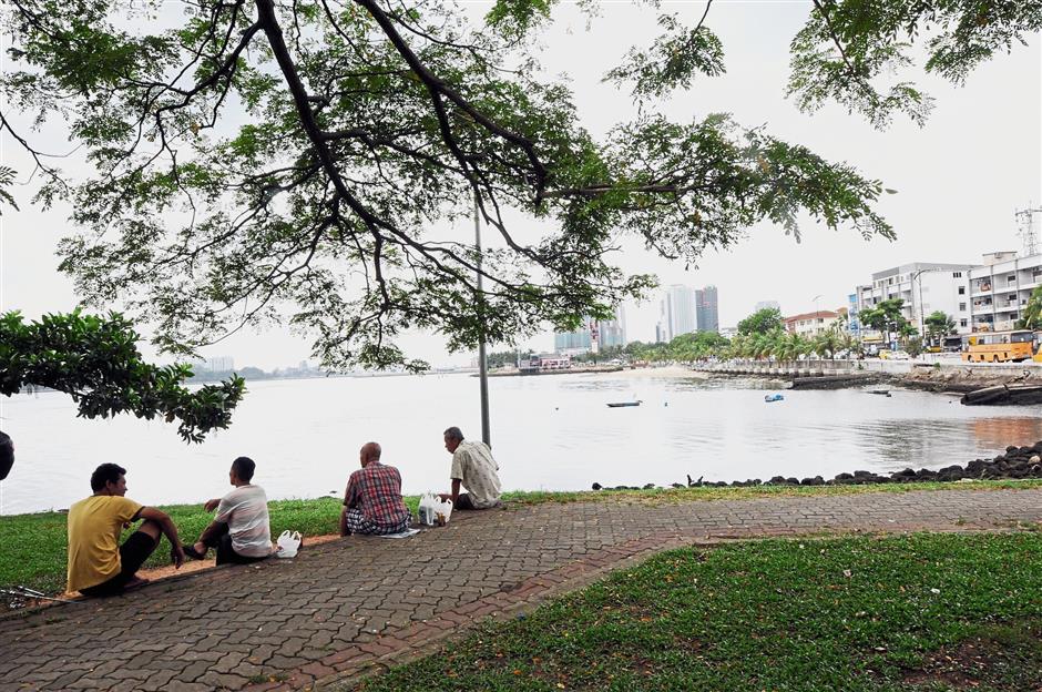 The scenery in Stulang Laut is expected to change following the agreement for the Rapid Transit System (RTS) between Johor Baru and Singapore. — Photos: ABDUL RAHMAN EMBONG/The Star