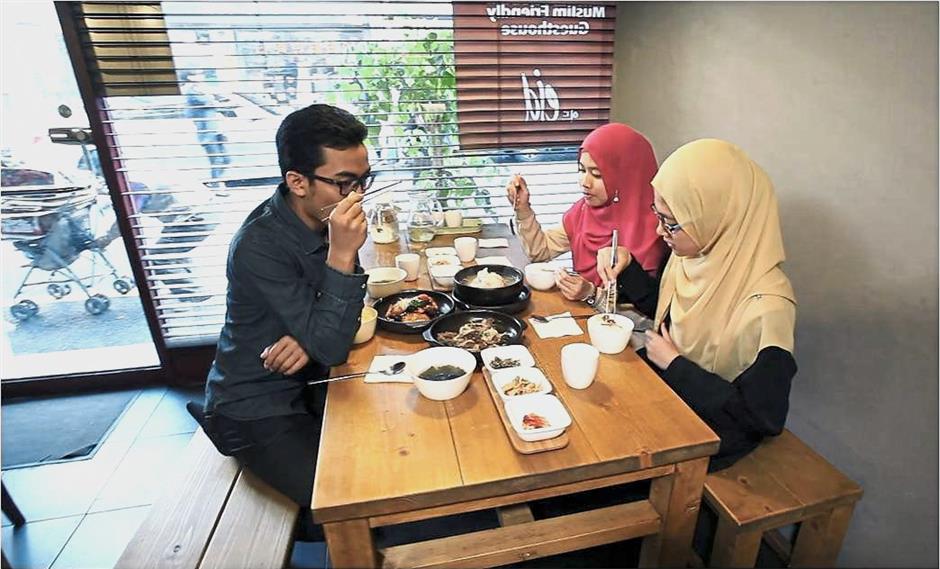 Global Muslims: Many young Muslim travellers are choosing their destination based on the availability of halal food and accommodation. Along with Japan, South Korea is growing popular as it is now easier to find halal food there. — Korea Tourism Organization
