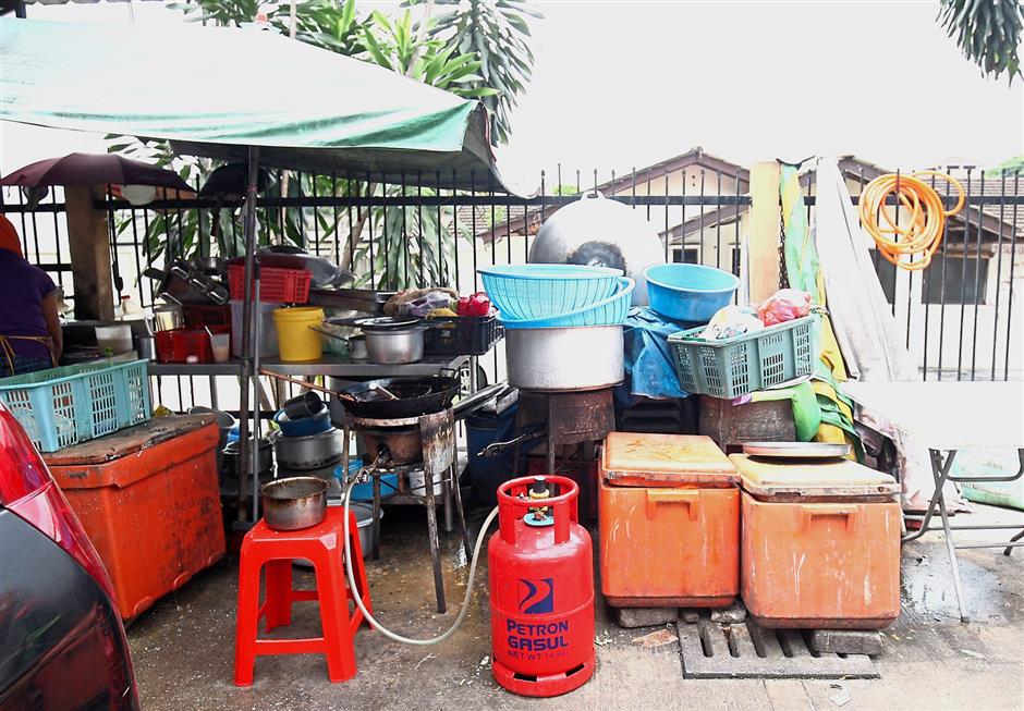 An example of a filthy and unhygienic roadside stall. This one is located in Brickfields.