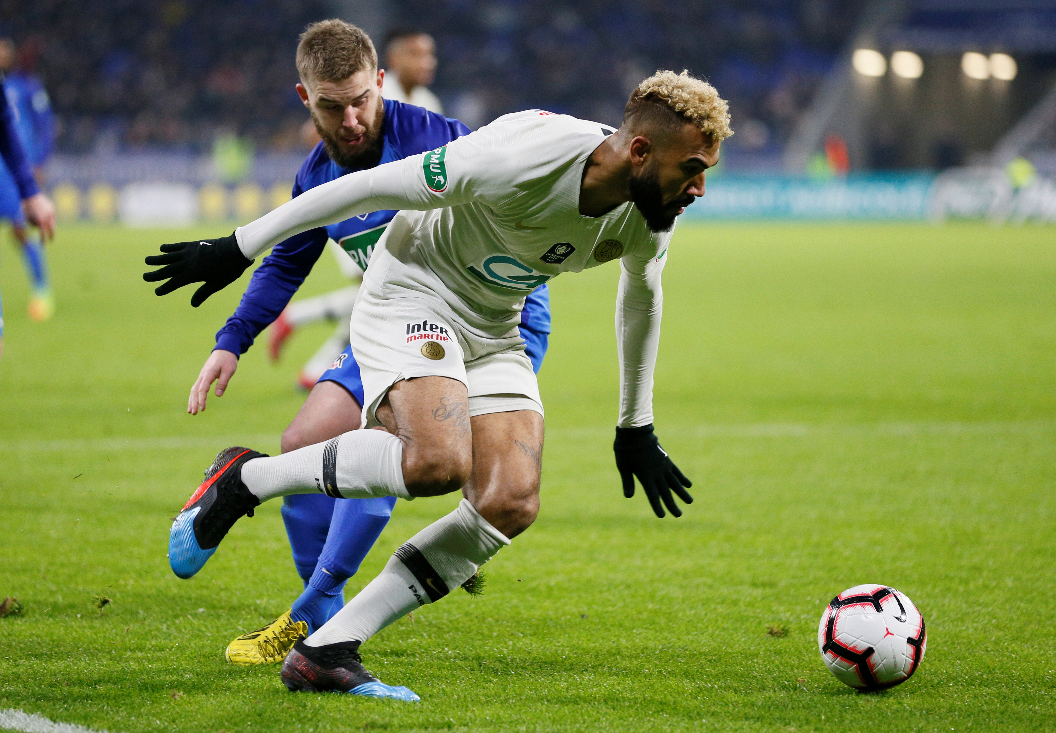 Football Choupo Moting S Display Marred By Embarrassing Miss The Star