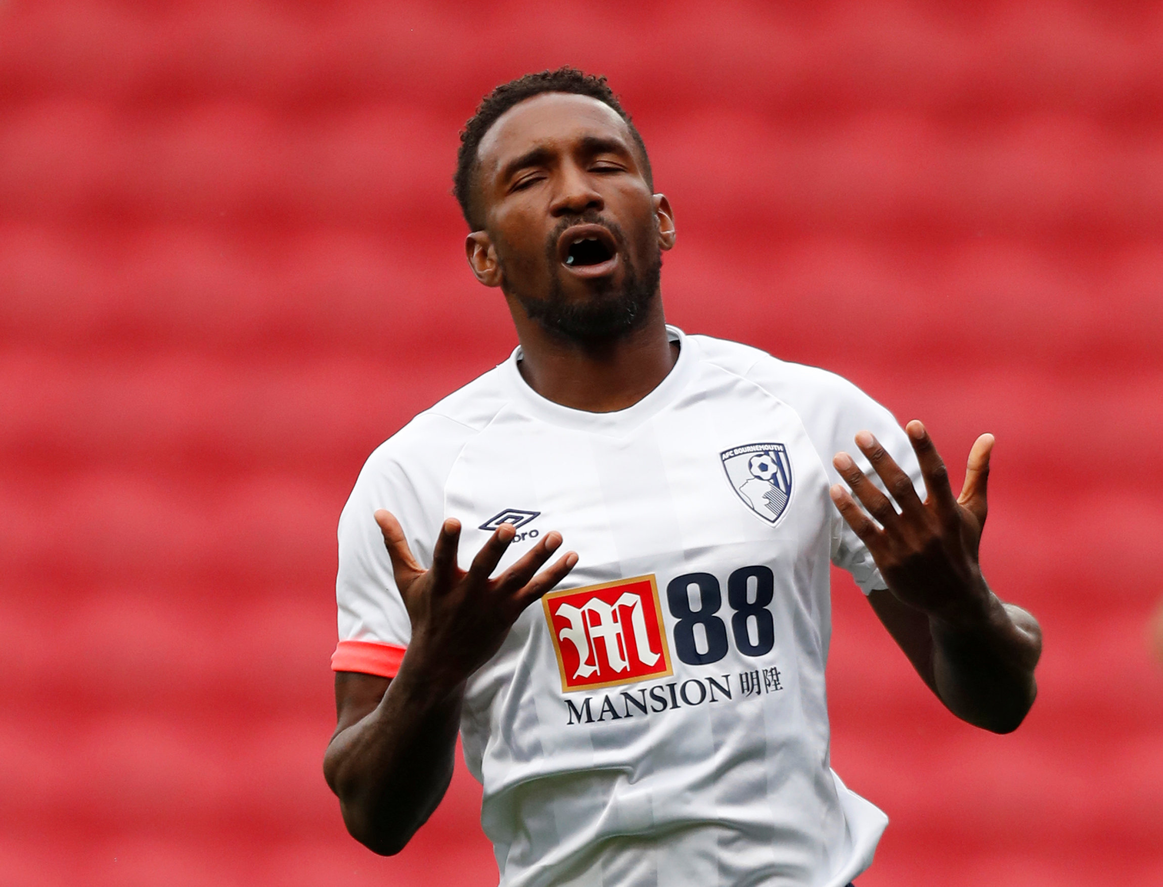 Football Goal Obsessed Defoe Wants To Rise In League Scoring Chart The Star