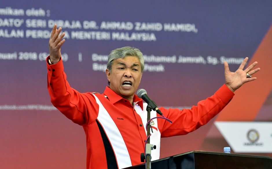 Zahid Raps Contractors Of Smk Hutan Melintang Hall For Shoddy Work The Star