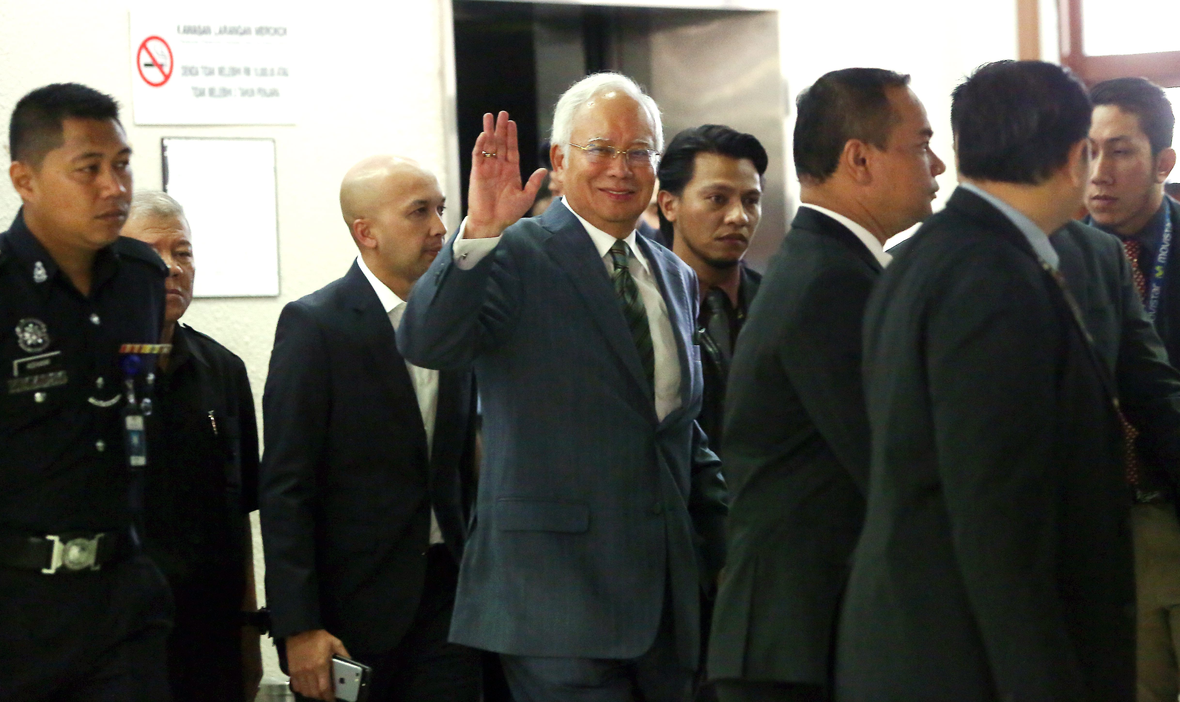 Najib Arrives At Kuala Lumpur Courts Complex To Face Fresh Charges The Star