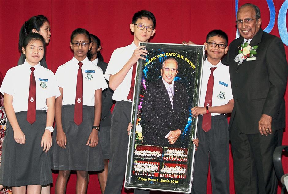 Grand Send Off For Retired Principal The Star