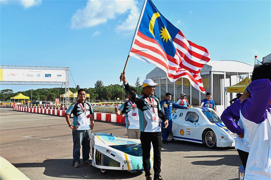 UMP’s battery-powered prototype vehicle represented Malaysia at the opening ceremony of the Shell Eco-Marathon Asia.